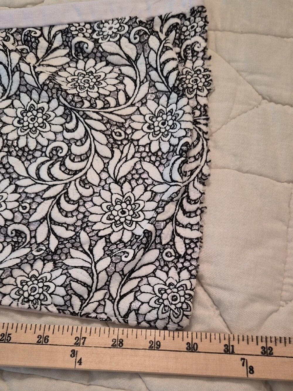 VENUS -Bootcut White w/Floral Embroidered Overlay- Size 12 - Picture 5 of 8